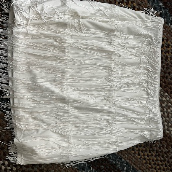 Dresses & Skirts - Beautiful skirt picture can’t do justice ..